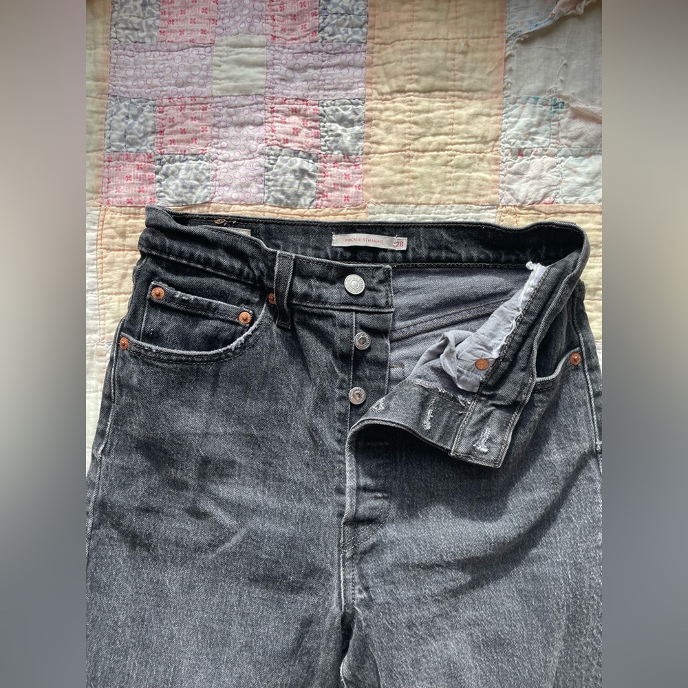 Levi’s Ribcage Straight leg jeans